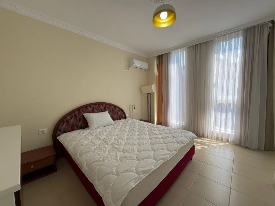 Tirane, jepet me qera apartament 2+1+Ballkon Kati 6, 115 m² 650 € (Jordan Misja)