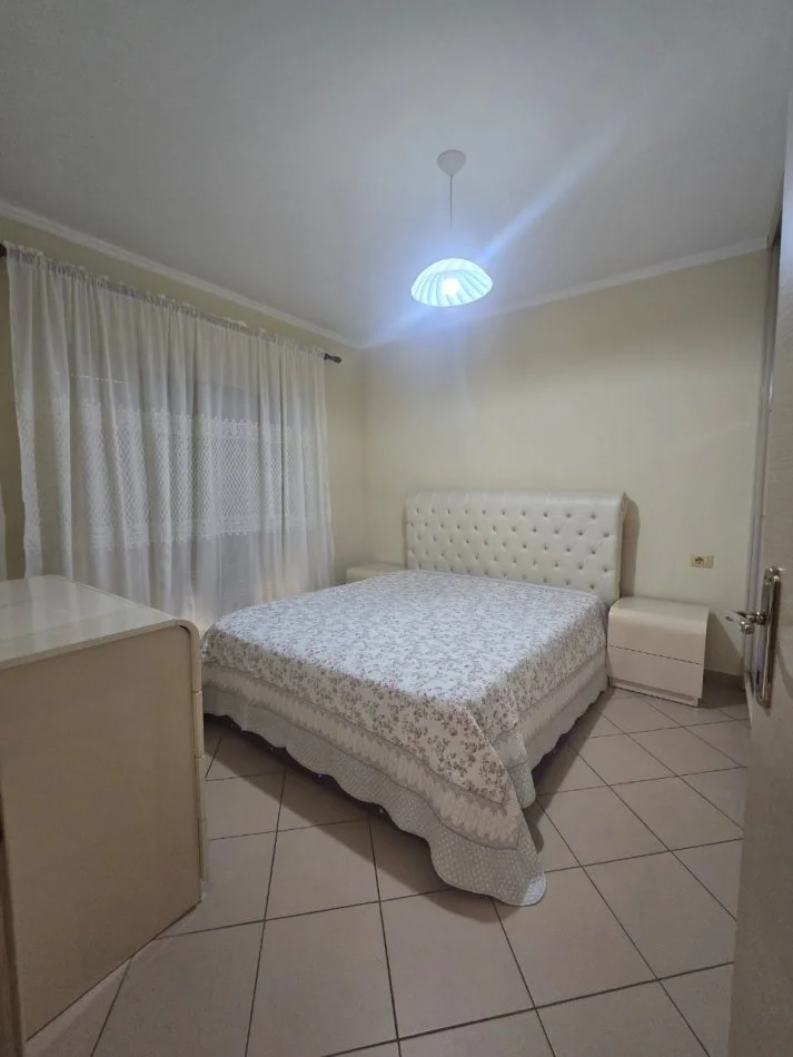 Rr. ZALLIT, Selite,Tirane, jepet me qera apartament 1+1+Ballkon Kati 4, 65 m² 450 €