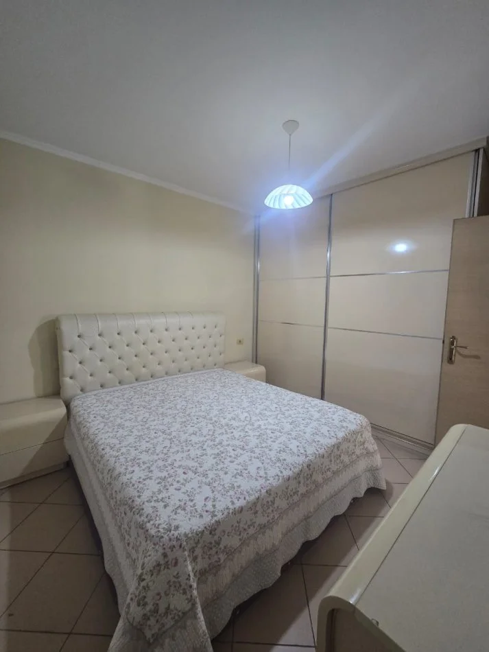 Rr. ZALLIT, Selite,Tirane, jepet me qera apartament 1+1+Ballkon Kati 4, 65 m² 450 €