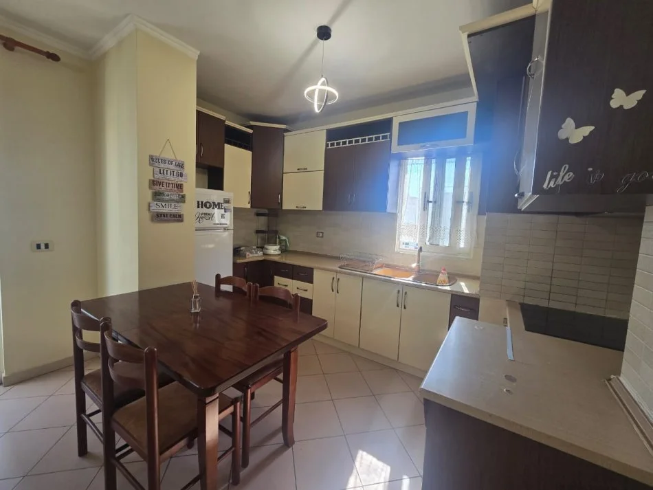 Rr. ZALLIT, Selite,Tirane, jepet me qera apartament 1+1+Ballkon Kati 4, 65 m² 450 €