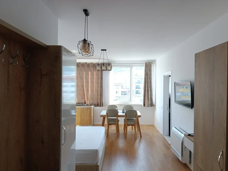 Tirane, jepet me qera apartament 2+1 Kati 9, 85 m² 800 € (Ap 1+1 dhe garsionere jepen per booking)
