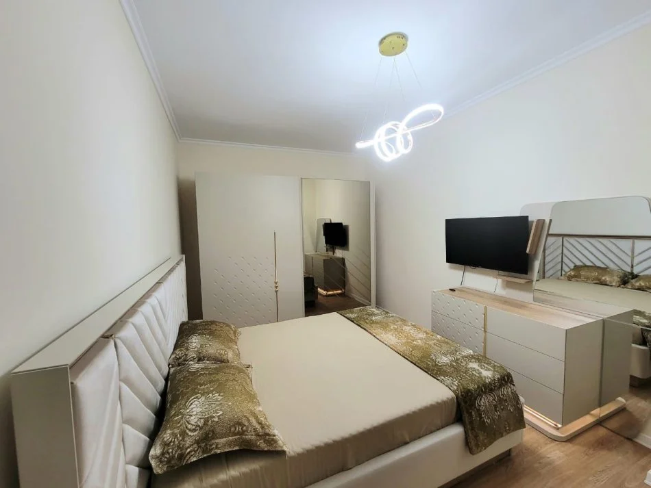 Tirane, jepet me qera apartament 2+1+Ballkon Kati 6, 85 m² 1.200 € (Rruga e Kosovareve)