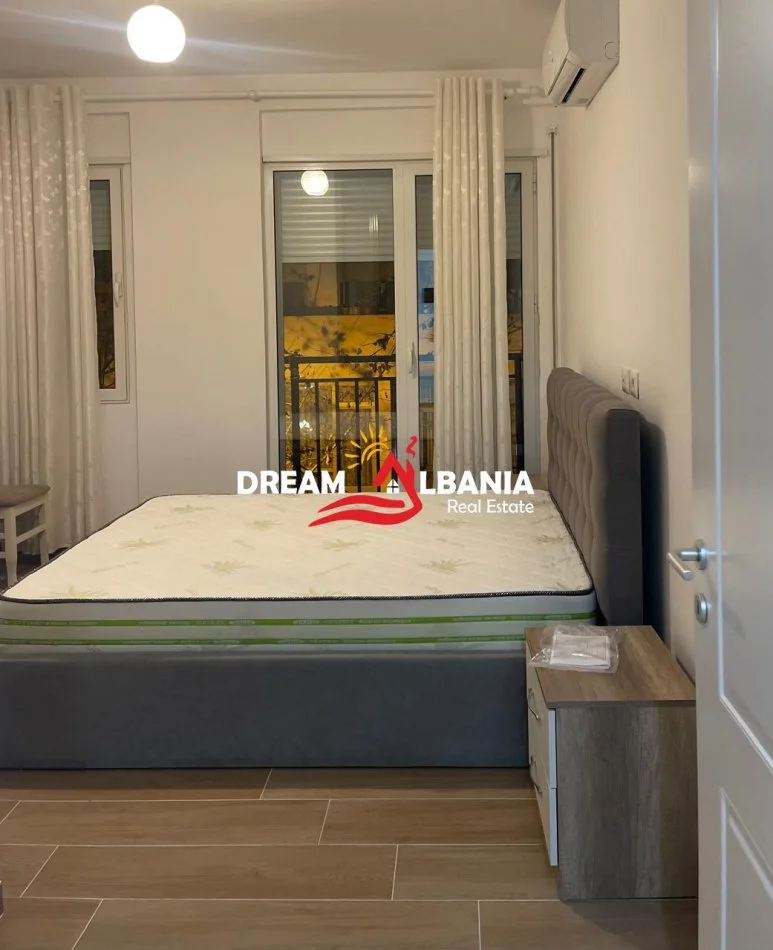 Tirane, jepet me qera apartament 1+1+Ballkon Kati 2, 70 m² 700 € (tek Selvia prane Observator)