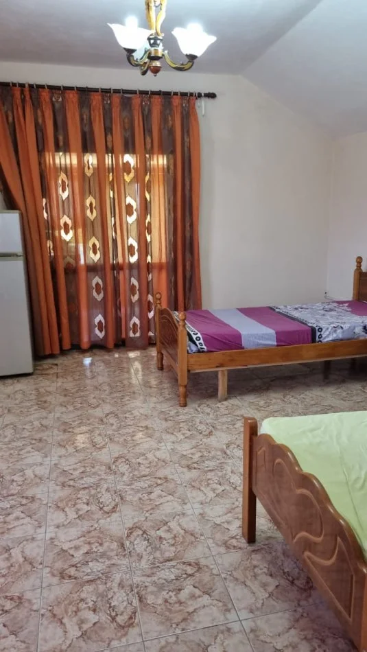 Tirane, jepet me qera apartament 1+1 Kati 3, 65 m² 250 € (Misto Mame)