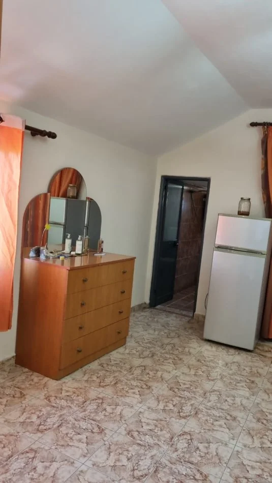 Tirane, jepet me qera 1+1 Kati 2, 1 m² 250 € (Misto mame)