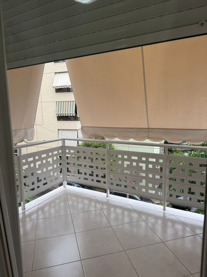 Tirane, jepet me qera apartament 2+1+Aneks+Ballkon Kati 2, 115 m² 500 € (Kopshti botanik 2+1+2)
