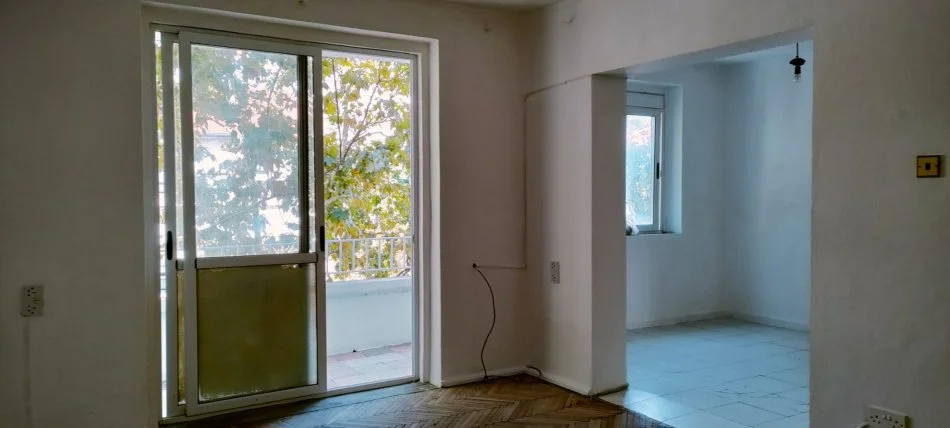 Tirane, shitet apartament 2+1+Ballkon Kati 4, 70 m² 125.000 € (Perballe Shkolles Harry Fultz)