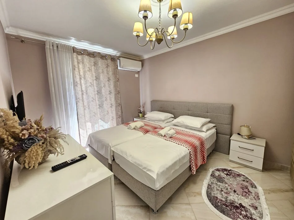 Tirane, jepet me qera apartament 1+1 Kati 1, 50 m² 600 € (Shkolla Osman Myderrizi Rruga Pjeter Budi)