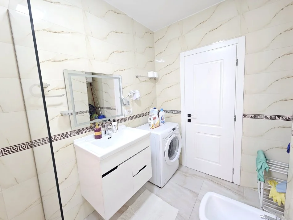 Tirane, jepet me qera apartament 1+1 Kati 1, 50 m² 600 € (Shkolla Osman Myderrizi Rruga Pjeter Budi)