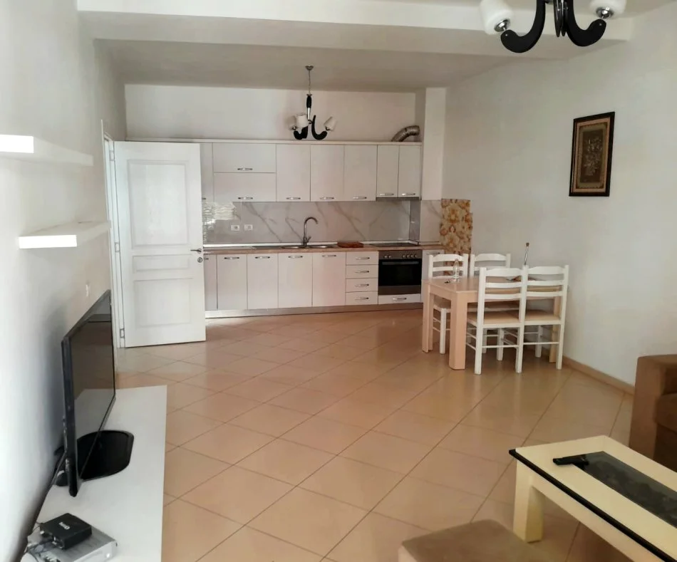 Tirane, jepet me qera apartament 2+1 Kati 4, 100 m² 450 € 
