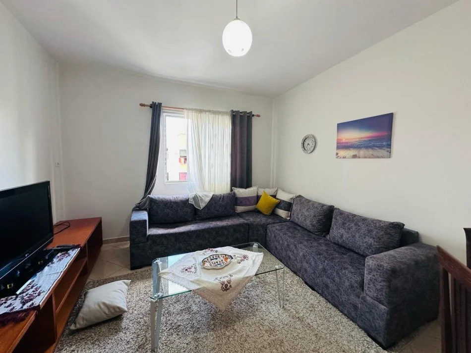 Tirane, jepet me qera apartament 2+1+Ballkon Kati 8, 120 m² 450 € (Oslo bar astir)