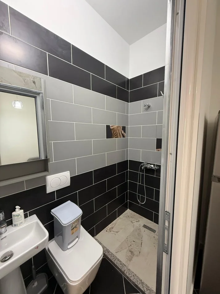 Vlore, jepet me qera garsonier 1+1 , 32 m² 150 € (rruga misto mele vlore)