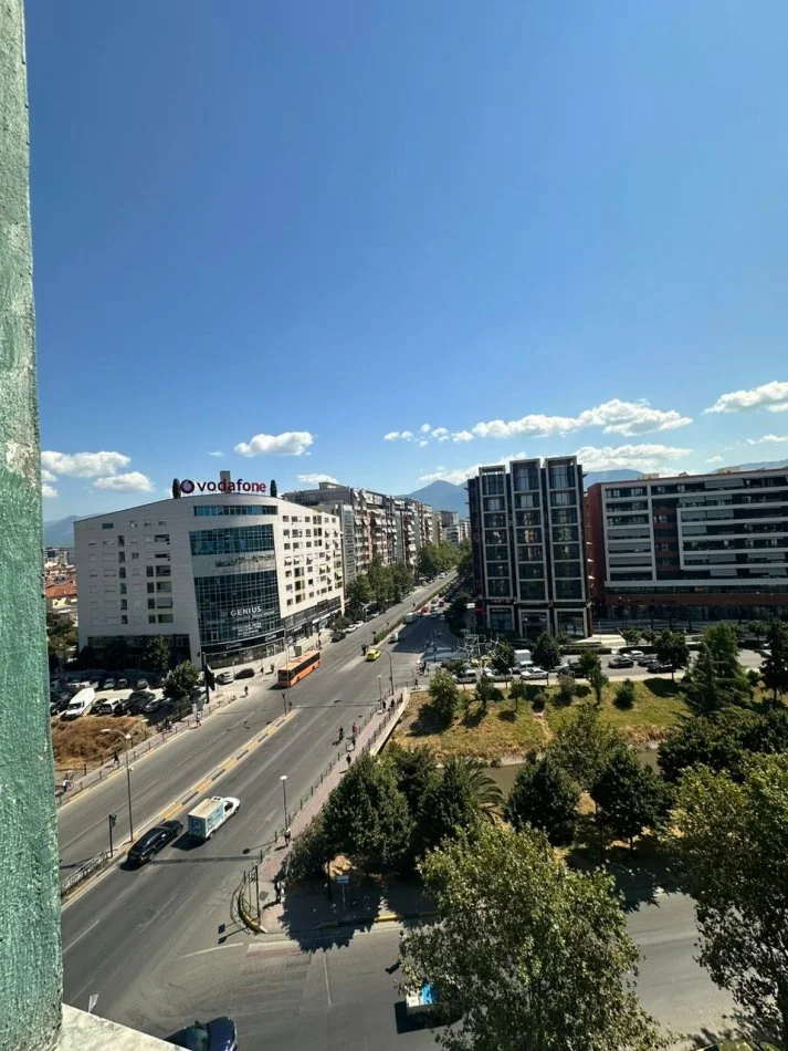 Tirane, jepet me qera , 400 € 