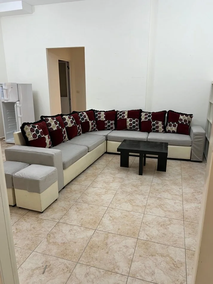 Tirane, jepet me qera apartament 2+1+Ballkon Kati 1, 100 m² 500 € (AFER FONDACIONIT ELEONORE)