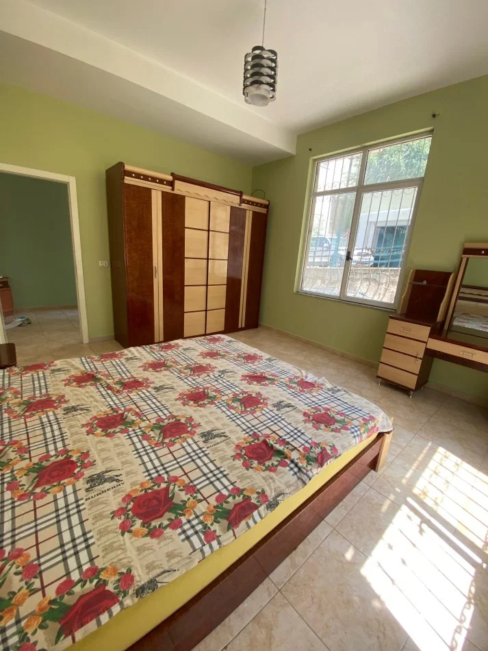 Tirane, jepet me qera apartament 2+1+Ballkon Kati 1, 100 m² 500 € (AFER FONDACIONIT ELEONORE)