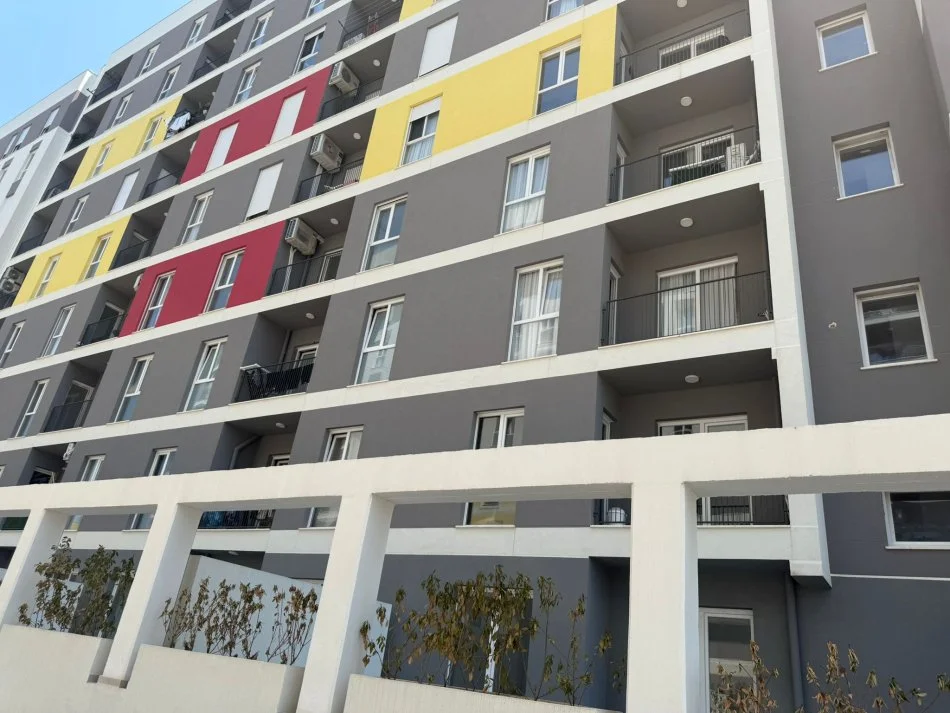 Tirane, jepet me qera apartament 1+1+Aneks+Ballkon Kati 5, 65 m² 550 € (Univers City)