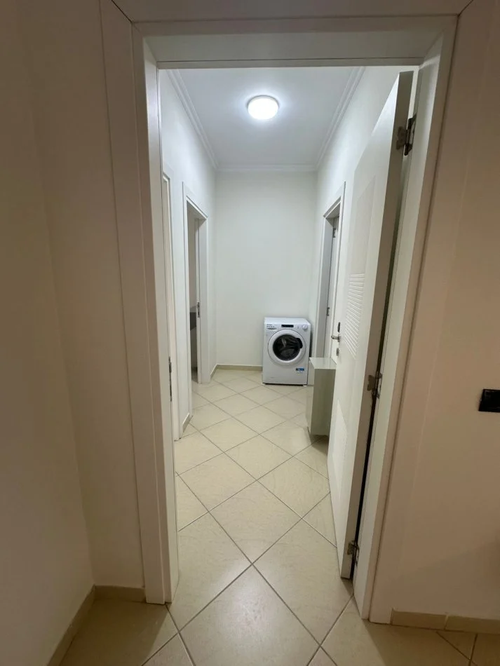 Tirane, jepet me qera apartament 2+1 Kati 6, 110 m² 1.100 € (Rruga e Kosovareve)