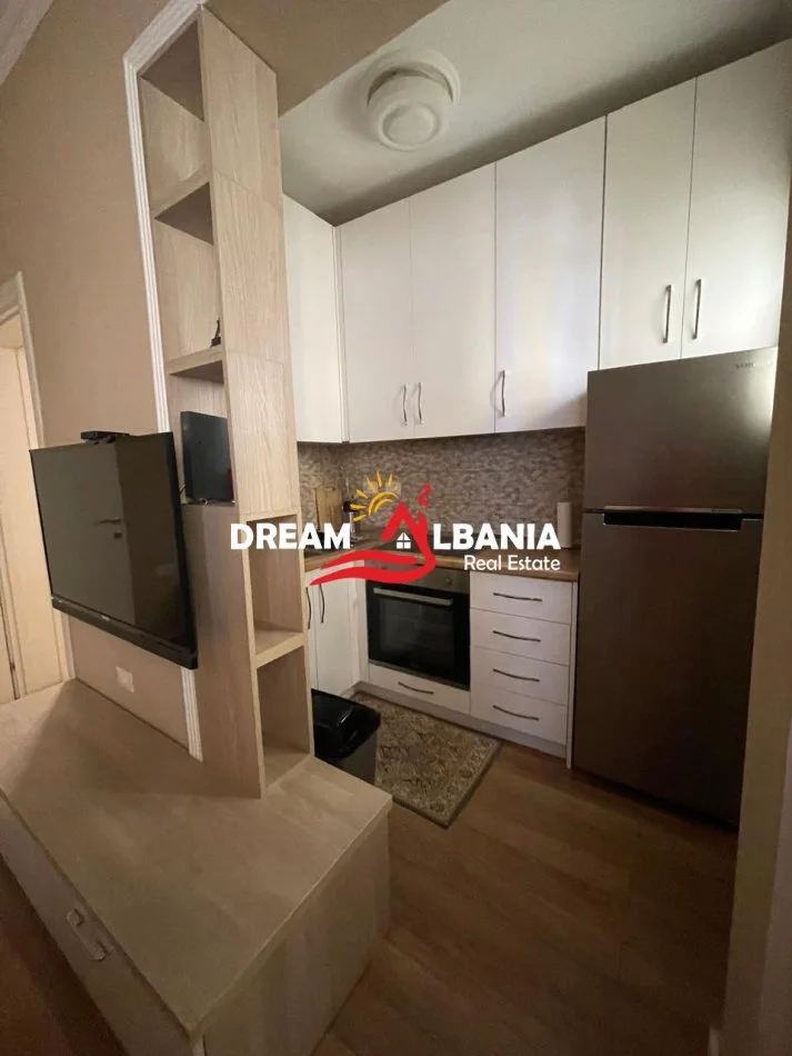 Tirane, jepet me qera apartament 1+1 Kati 3, 51 m² 600 € (rruga Mine Peza)