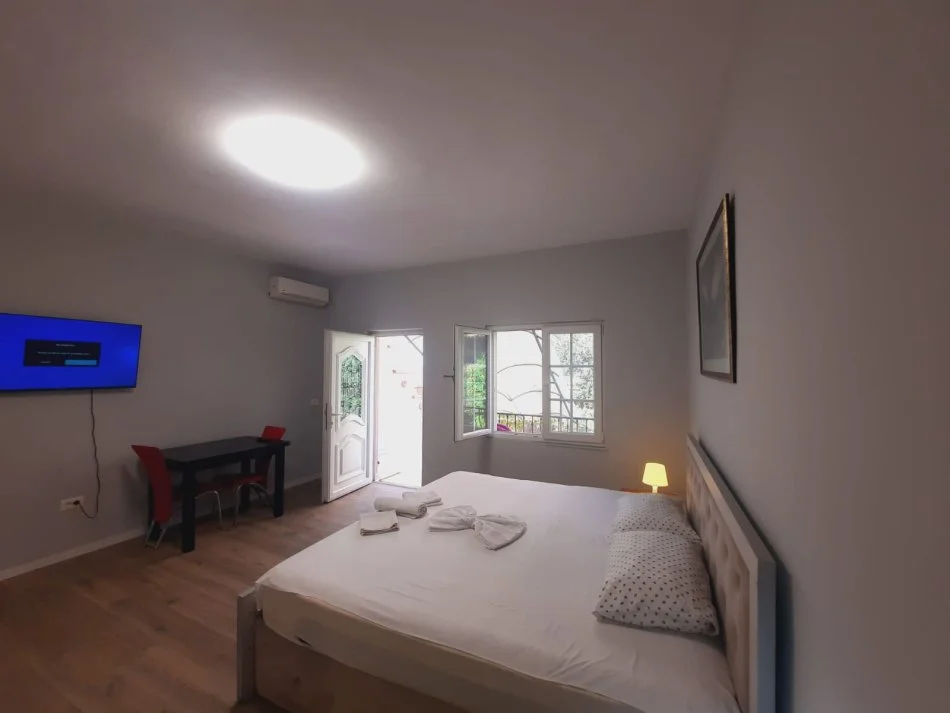 Tirane, jepet me qera , 45 m² 550 €