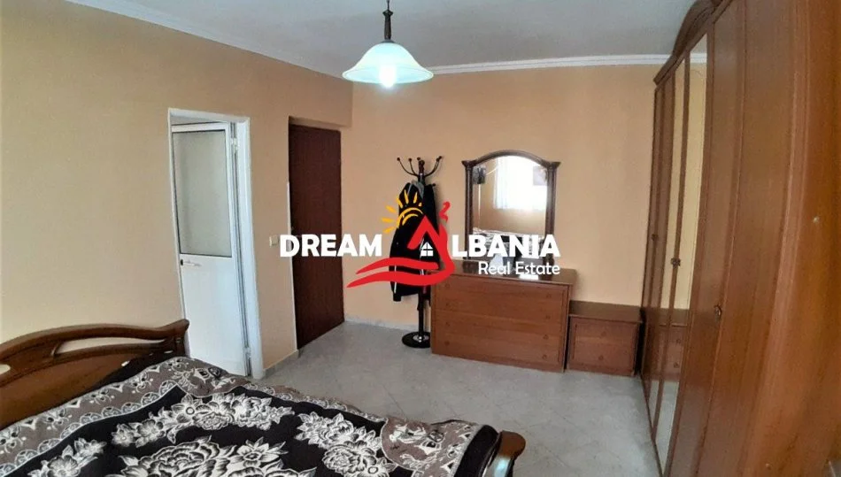 Tirane, jepet me qera apartament 2+1 Kati 5, 80 m² 600 € (tek Tregu Elektrik)