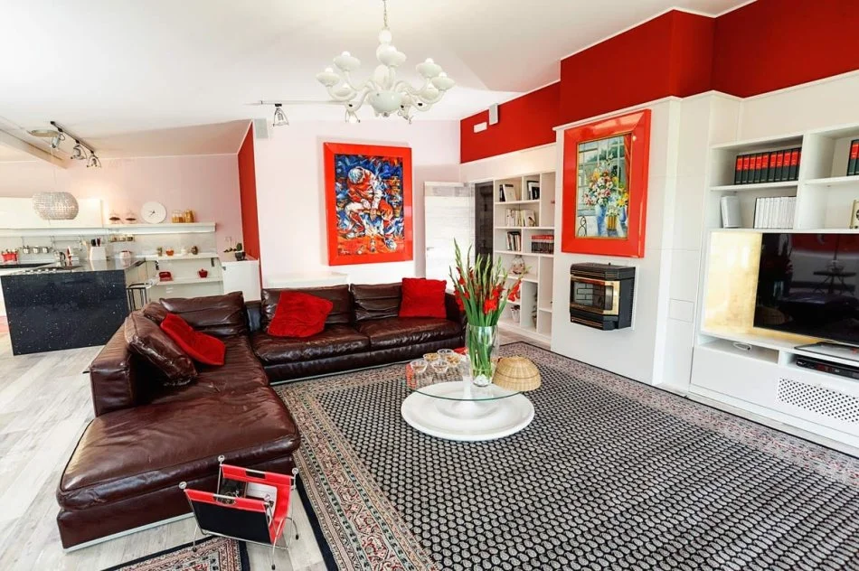 Tirane, jepet me qera apartament+verande | Penthouse 2+1+Ballkon Kati 6, 1.700 € (Liqeni i Thate)