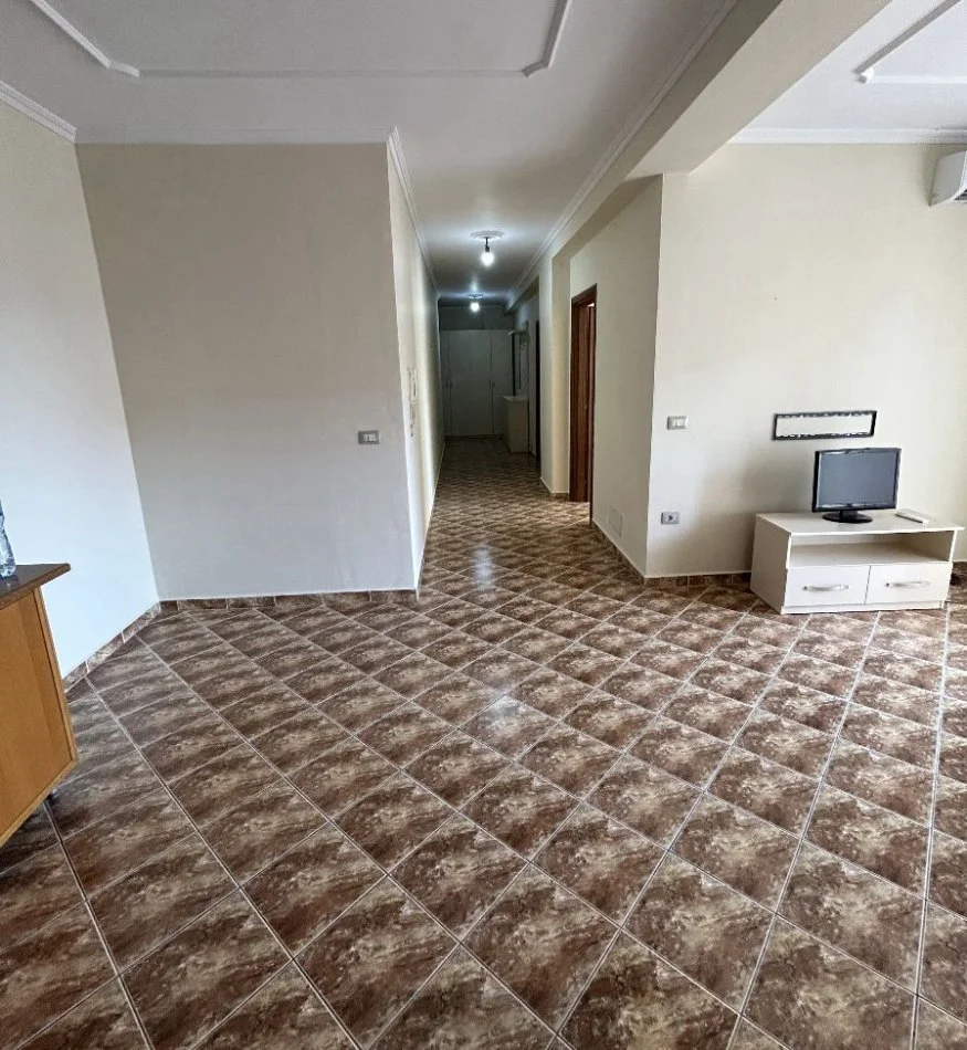 jepet me qera , (Astir,pran bar Artistit)