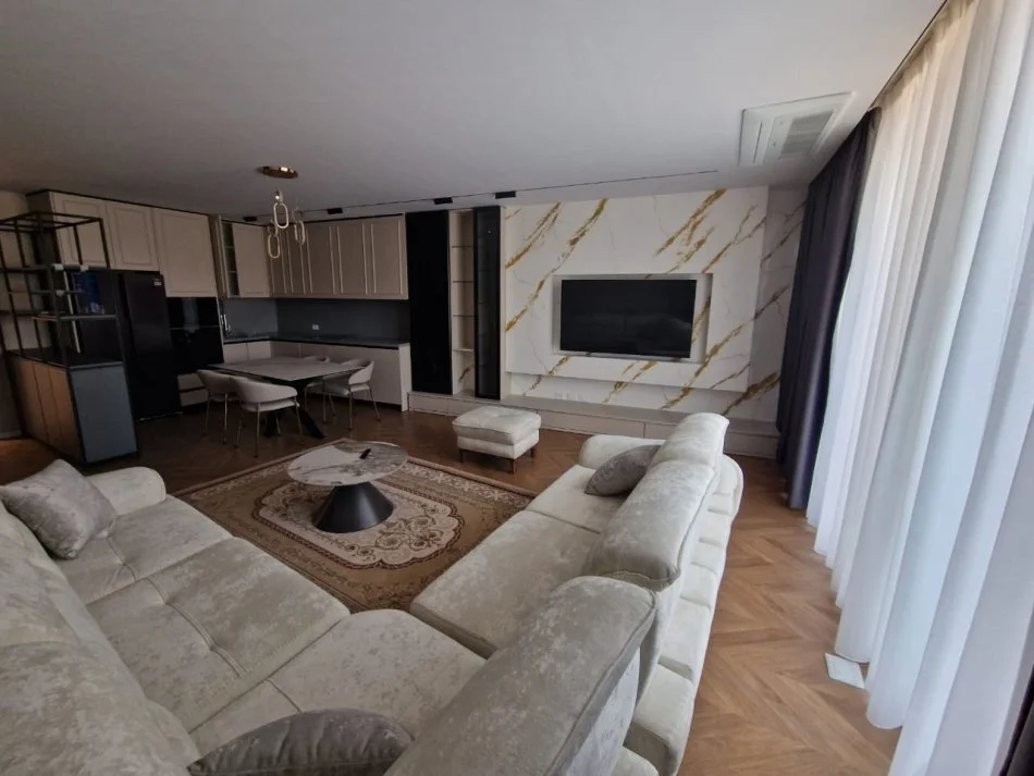 Tirane, jepet me qera apartament 2+1+Aneks+Ballkon Kati 9, 120 m² 2.000 € 