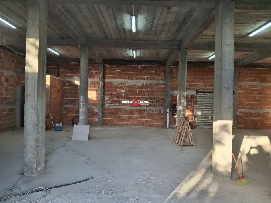 Tirane, jepet me qera , 200 m² 1.200 €