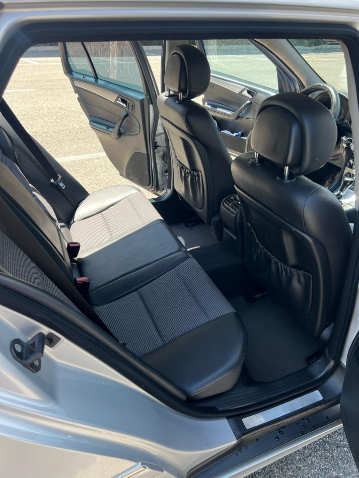 Kukes, shitet makine me portobagazh Mercedes Benz Nafte, gri metalizato automatik Klima 300 km 4.000 €