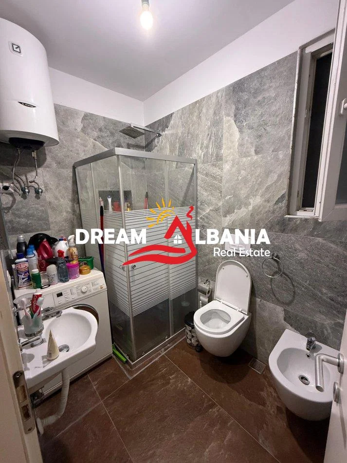 Tirane, shitet apartament 1+1 Kati 6, 42 m² 83.000 € (Rruga 5 Maji, prane Black Stone)