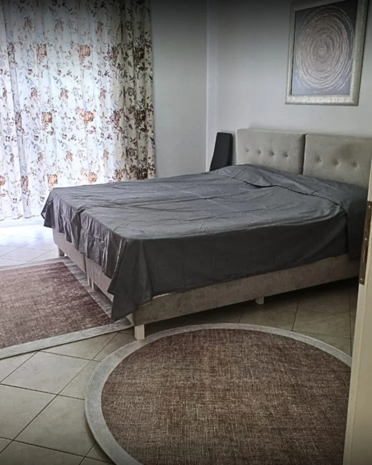 Tirane, jepet me qera apartament 1+1+Ballkon Kati 3, 70 m² 600 € 