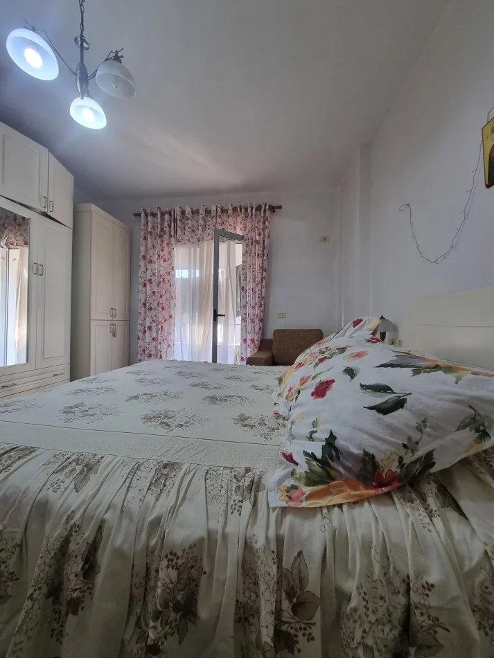 Tirane, jepet me qera apartament 1+1+Aneks+Ballkon Kati 3, 67 m² 550 € 