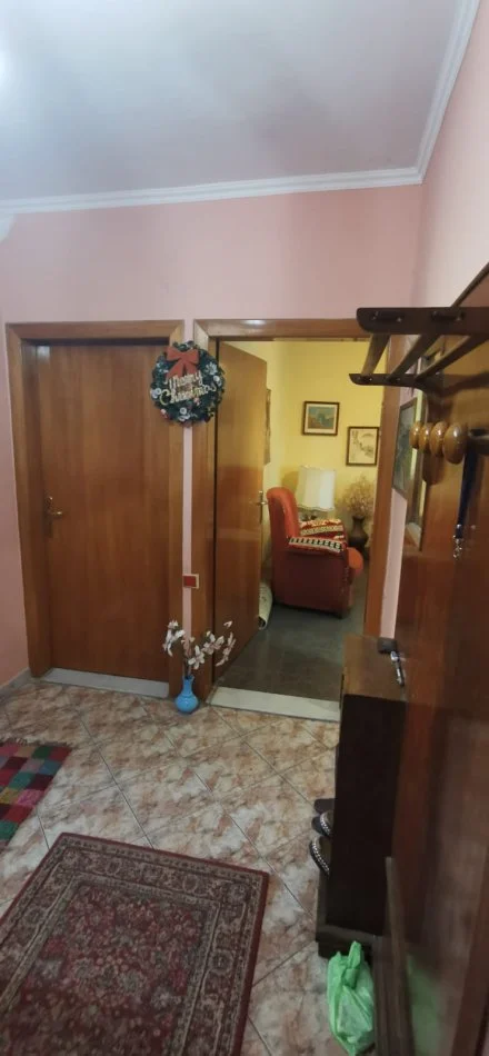 Tirane, jepet me qera apartament 1+1+Ballkon Kati 3, 55 m² 400 € (21 dhjetori)