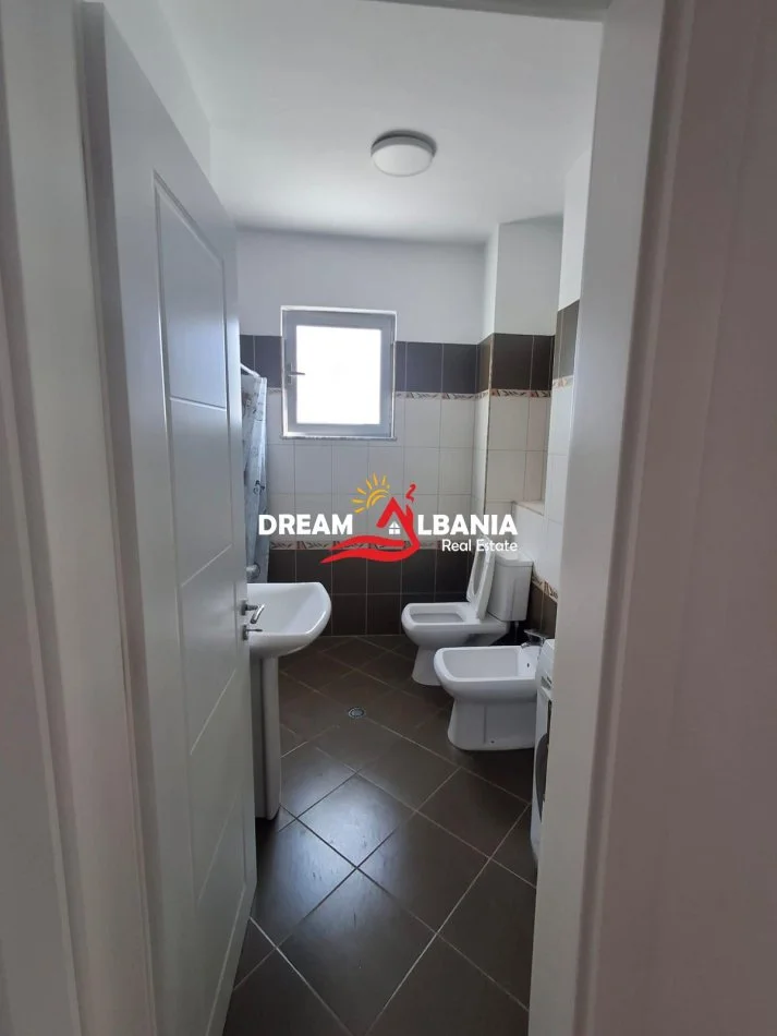 Tirane, jepet me qera apartament 1+1 Kati 1, 74 m² 450 € (afer Shkolles Rreze Drite Sauk)