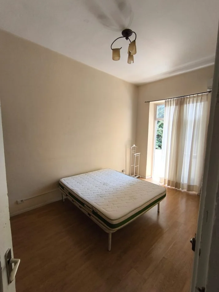 Tirane, jepet me qera apartament 2+1+Ballkon Kati 4, 86 m² 599 € (Rruga Moskatet)