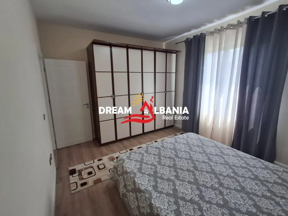 Tirane, jepet me qera apartament 2+1 Kati 2, 90 m² 600 € (afer Shkolles Rreze Drite Sauk)