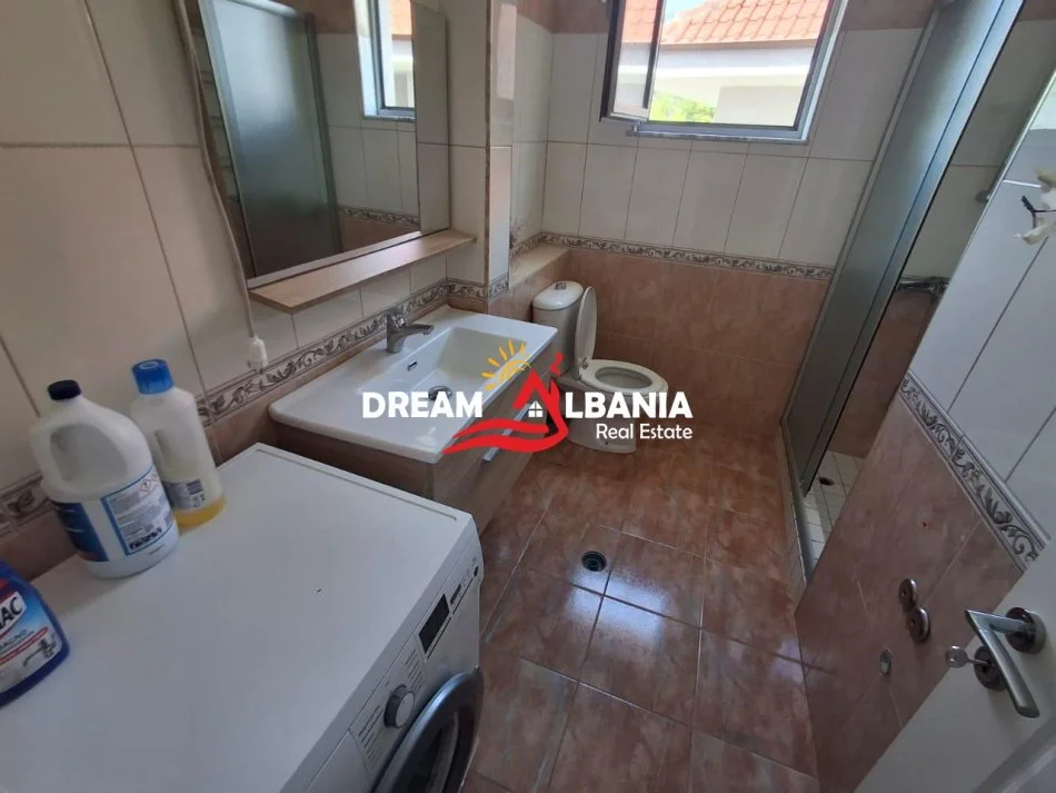 Tirane, jepet me qera apartament 2+1 Kati 2, 90 m² 600 € (afer Shkolles Rreze Drite Sauk)