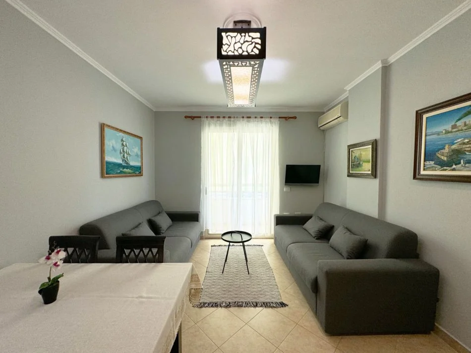 Mali Robit, shitet apartament 1+1 Kati 3, 50 m² 68.000 € (Prane Hotel Ujvara)