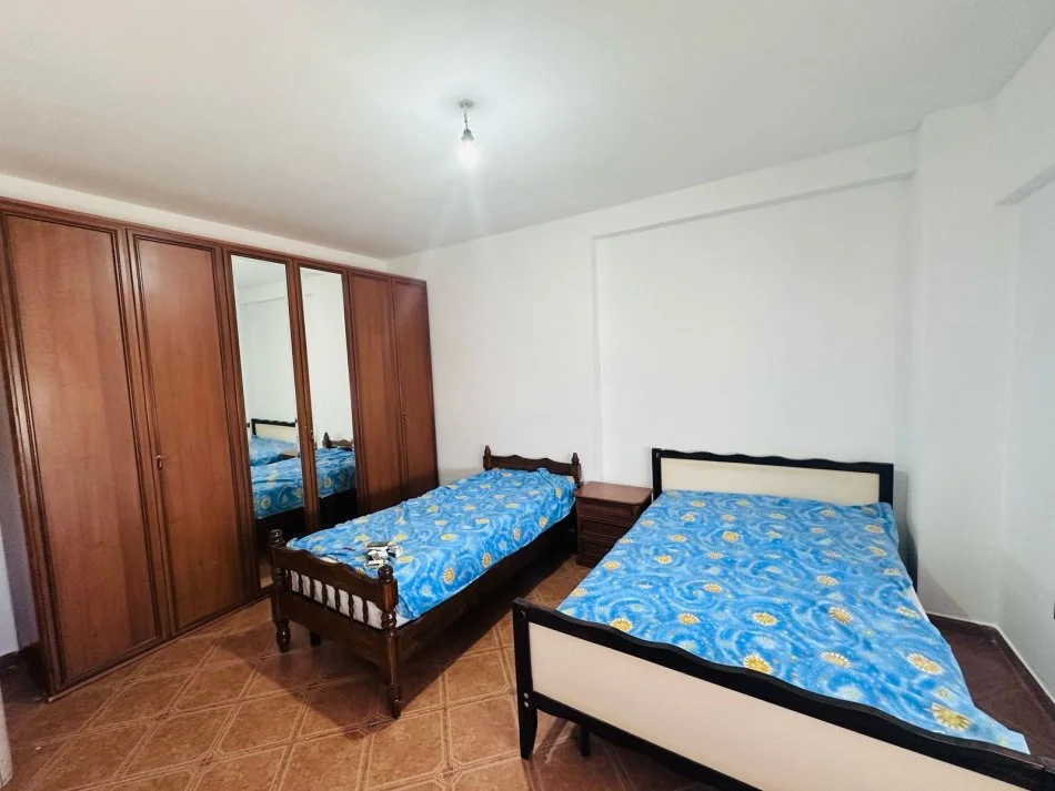 Tirane, jepet me qera apartament 2+1+Ballkon Kati 10, 120 m² 600 € (21 dhjetori)