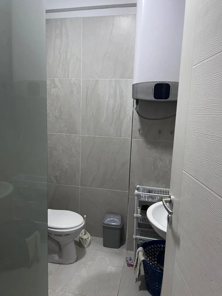 Tirane, jepet me qera apartament 2+1 Kati 3, 90 m² 600 €