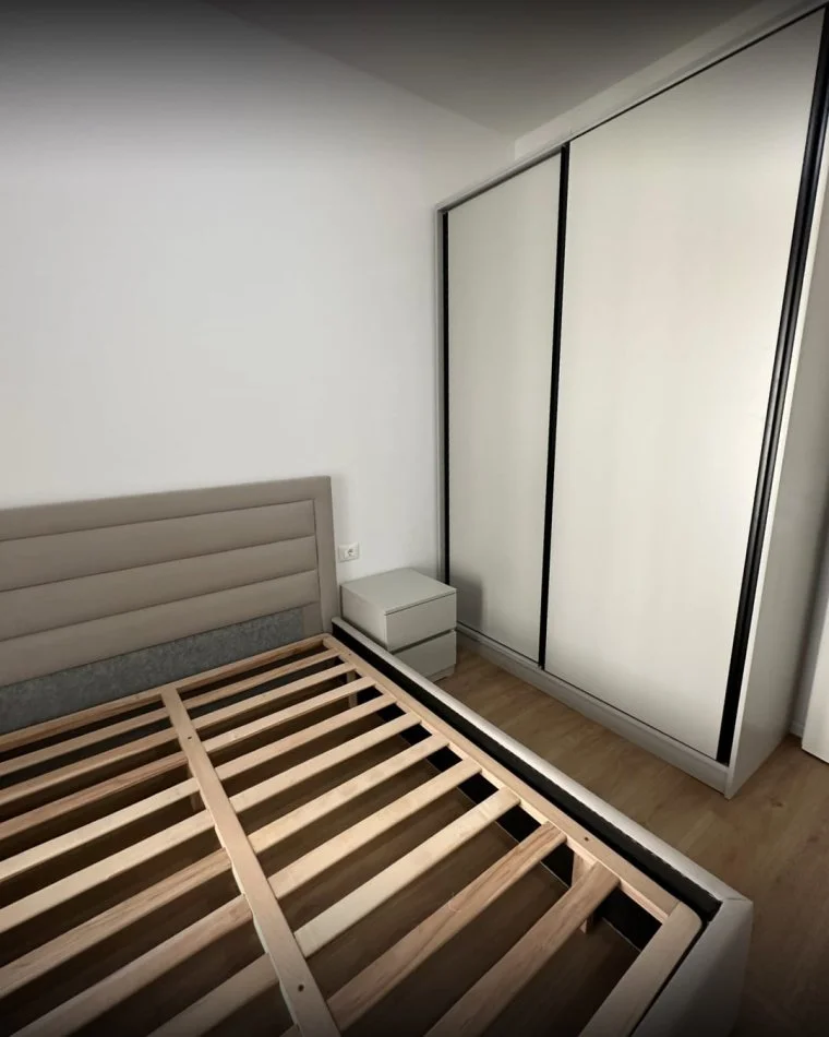 Tirane, jepet me qera apartament 1+1+Ballkon , 400 € 