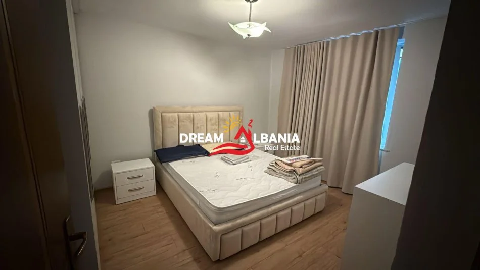 Tirane, jepet me qera 1+1 Kati 2, 60 m² 700 € (Sheshi Wilson)