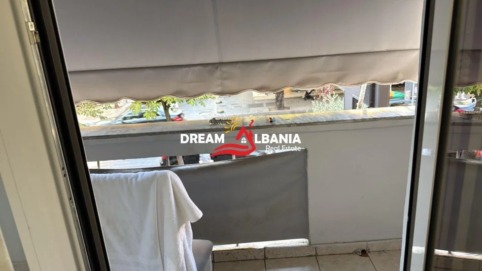 Tirane, jepet me qera 1+1 Kati 2, 60 m² 700 € (Sheshi Wilson)