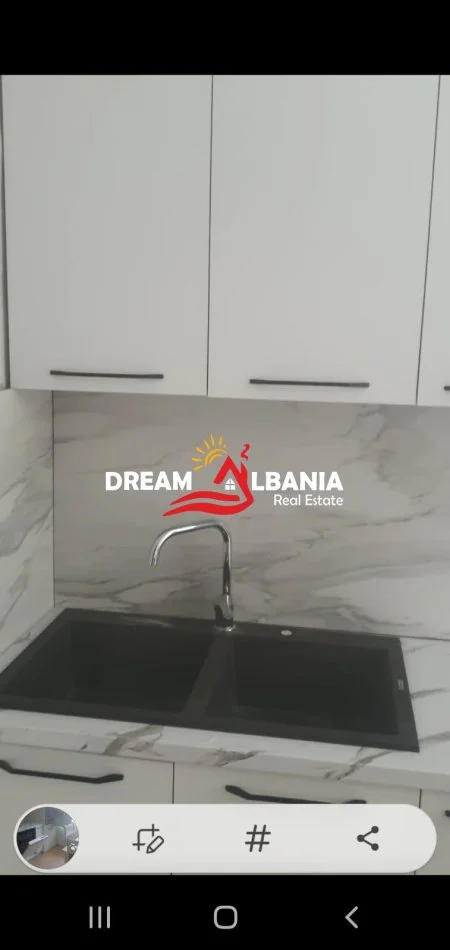 Tirane, jepet me qera 1+1 Kati 2, 60 m² 700 € (Sheshi Wilson)