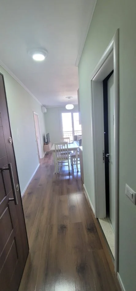 Tirane, jepet me qera apartament 1+1+Ballkon , 60 m² 500 € (Rruga e Dibres Ministria e Mbrojtjes)