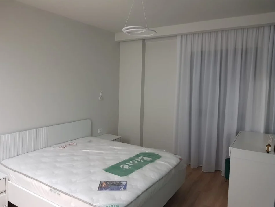 Tirane, shitet apartament 2+1+Ballkon Kati 2, 96 m² 260.000 € (Rruga Selita e Vjeter Rezidenca Botaniku)