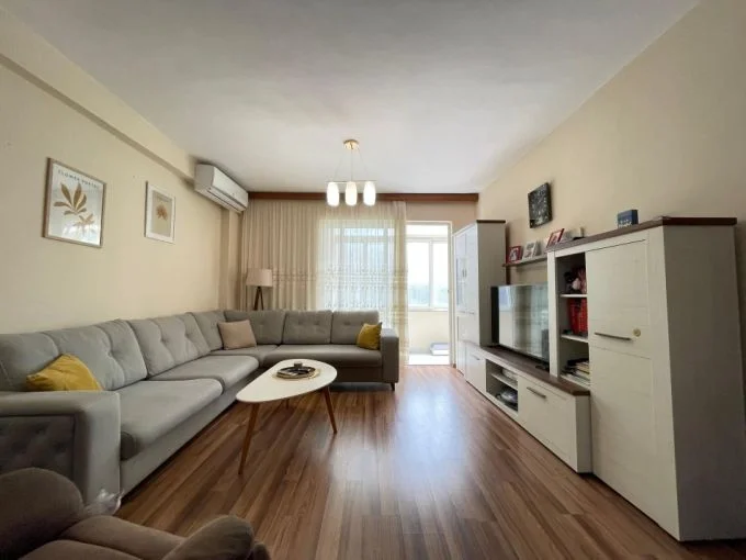 Tirane, jepet me qera apartament 3+1+Aneks+Ballkon Kati 1, 130 m² 1.200 € (Liqeni)