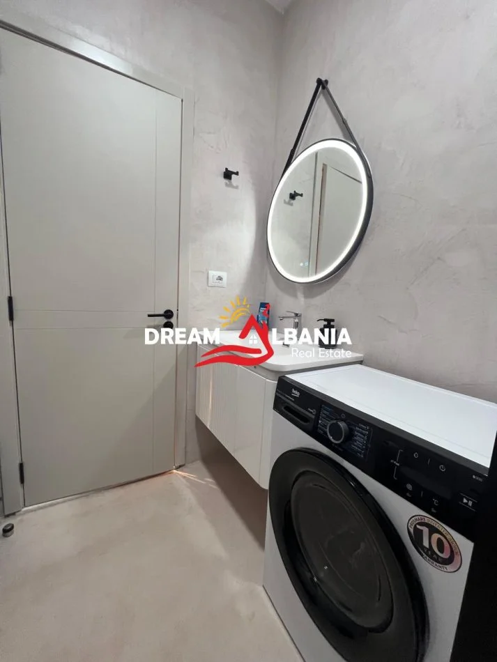 Tirane, jepet me qera garsonier Kati 4, 42 m² 1.200 € (Rruga e Kavajes)