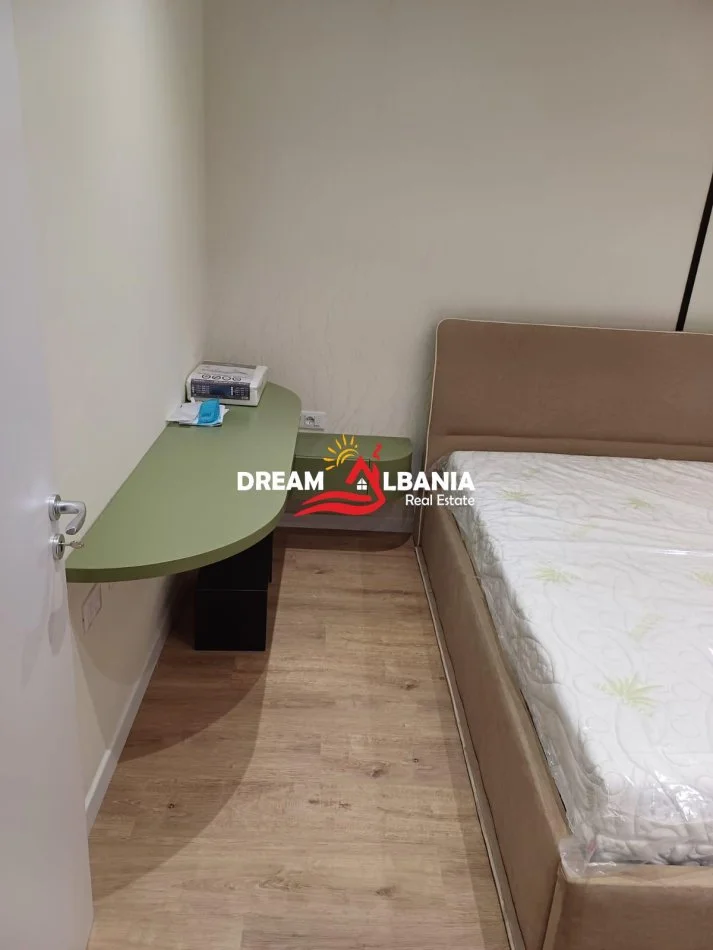 Tirane, jepet me qera apartament 1+1 , 57 m² 650 € (Karl Gega)
