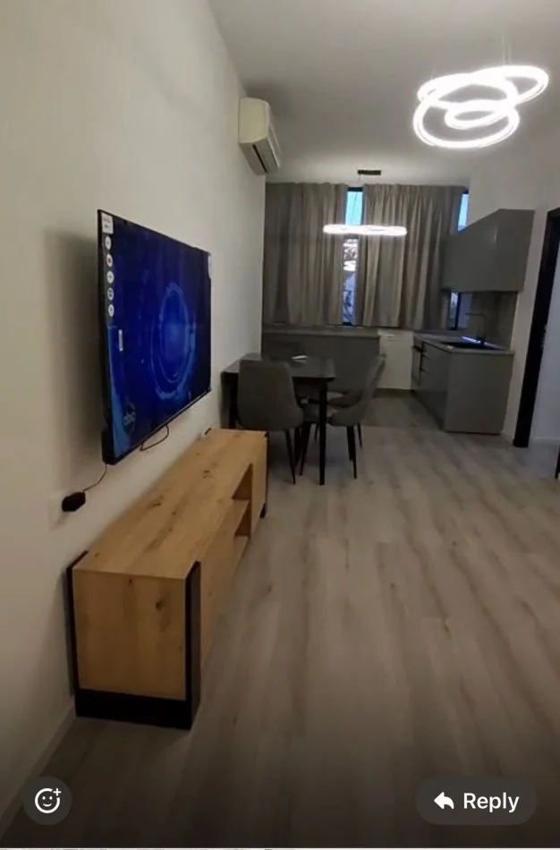 Tirane, jepet me qera apartament 1+1 Kati 2, 90 m² 650 € (rruga bulevardi zogu i)